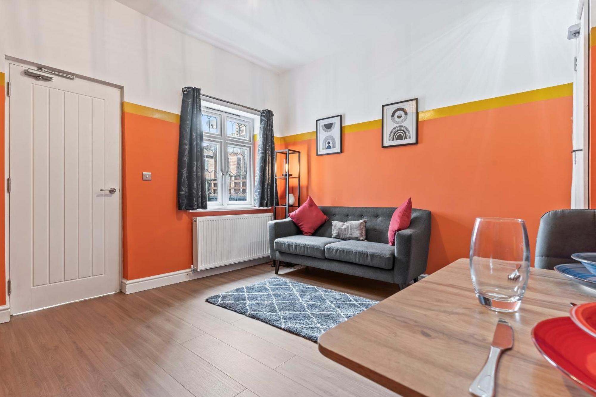 4 Bedroom, 2 Bath In Newcastle Town Centre Екстер'єр фото