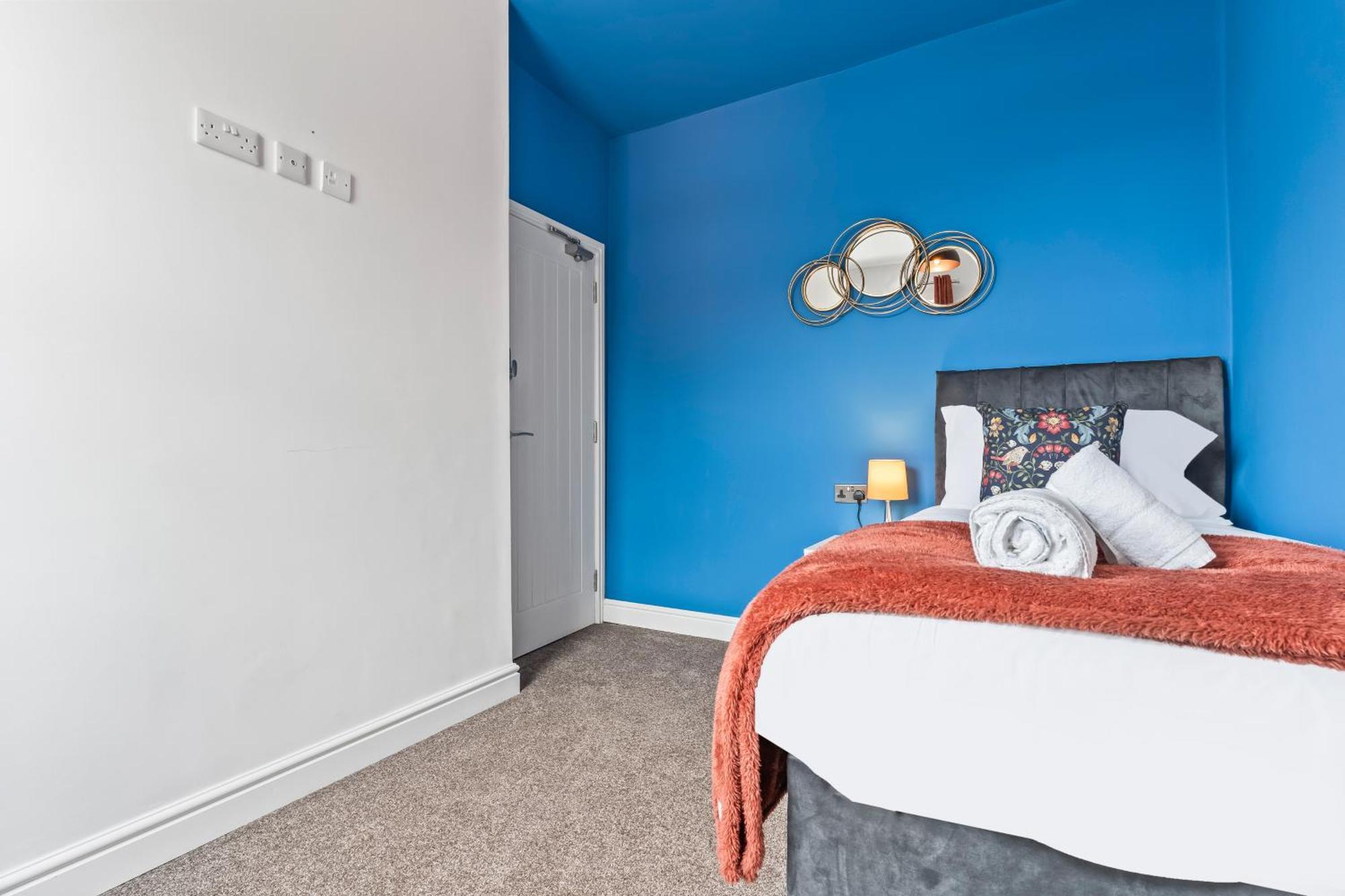 4 Bedroom, 2 Bath In Newcastle Town Centre Екстер'єр фото