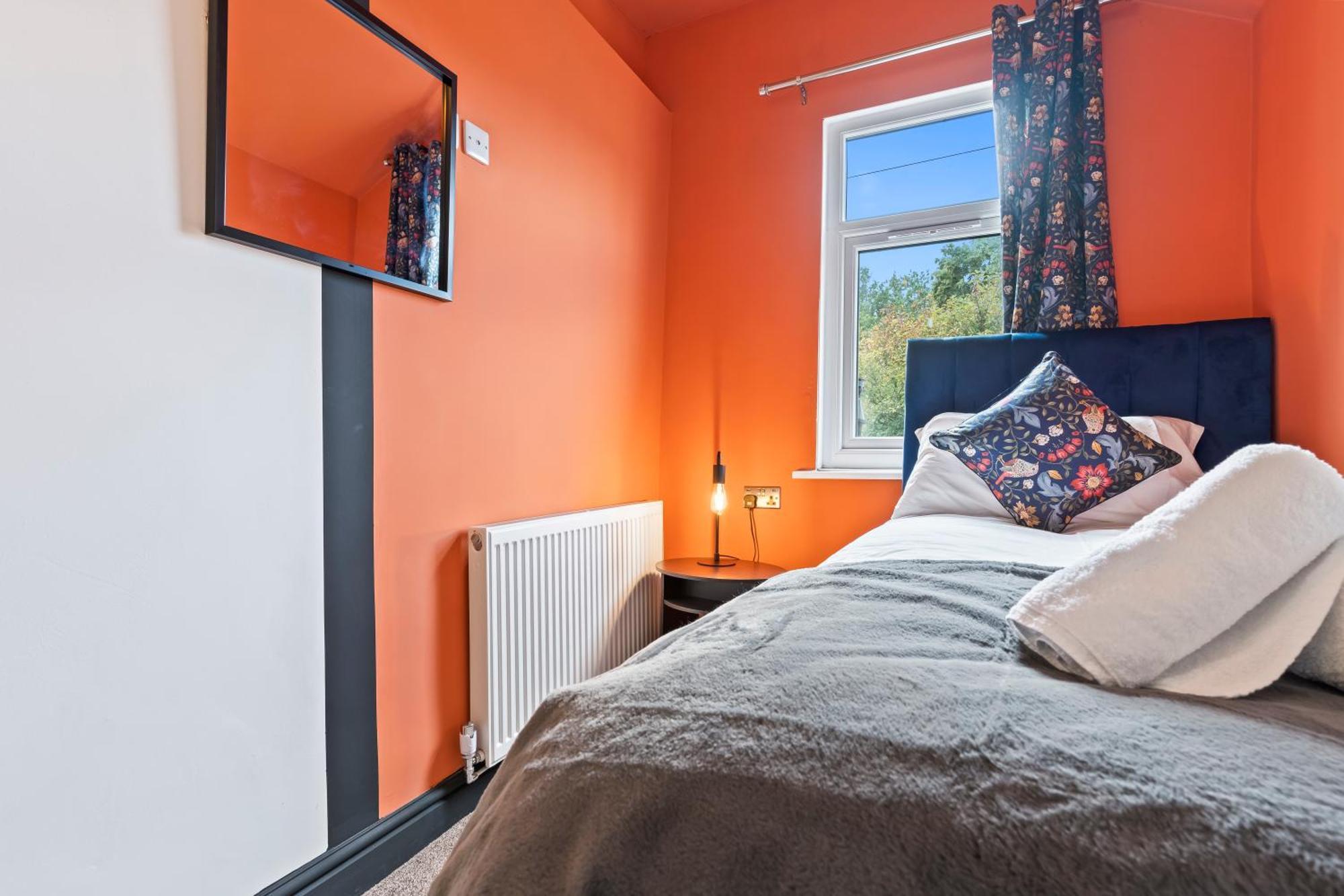 4 Bedroom, 2 Bath In Newcastle Town Centre Екстер'єр фото