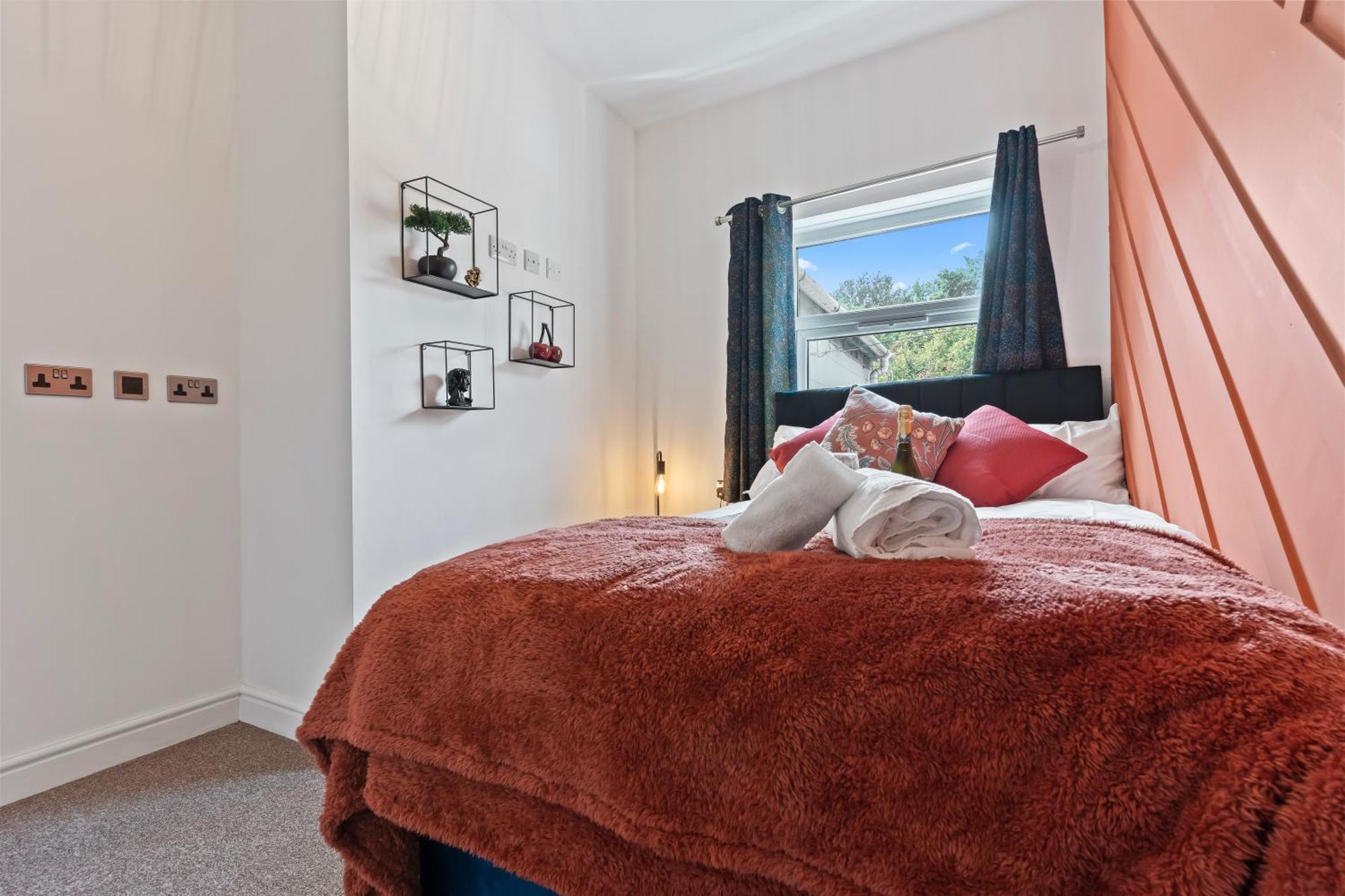 4 Bedroom, 2 Bath In Newcastle Town Centre Екстер'єр фото