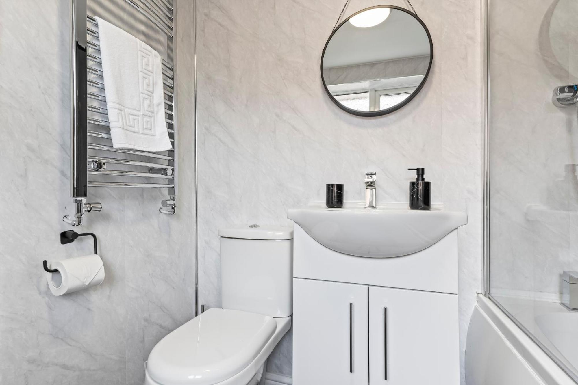 4 Bedroom, 2 Bath In Newcastle Town Centre Екстер'єр фото